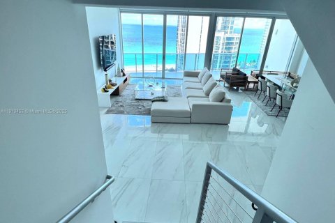 Apartment in Sunny Isles Beach, Florida 2 bedrooms, 210.05 sq.m. № 1968817 - photo 21