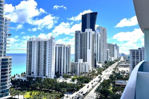 Apartment in Sunny Isles Beach, Florida 2 bedrooms, 210.05 sq.m. № 1968817 - photo 8