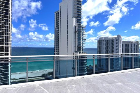 Apartment in Sunny Isles Beach, Florida 2 bedrooms, 210.05 sq.m. № 1968817 - photo 25