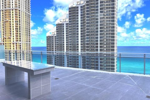 Apartment in Sunny Isles Beach, Florida 2 bedrooms, 210.05 sq.m. № 1968817 - photo 24