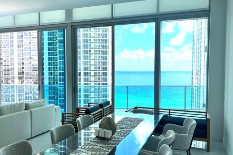 Apartment in Sunny Isles Beach, Florida 2 bedrooms, 210.05 sq.m. № 1968817 - photo 12