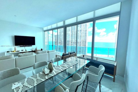 Apartment in Sunny Isles Beach, Florida 2 bedrooms, 210.05 sq.m. № 1968817 - photo 3