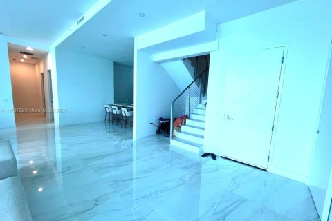 Apartment in Sunny Isles Beach, Florida 2 bedrooms, 210.05 sq.m. № 1968817 - photo 9