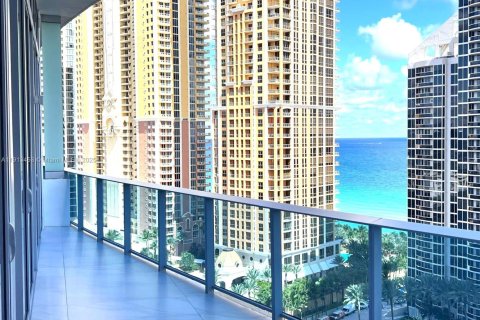 Apartment in Sunny Isles Beach, Florida 2 bedrooms, 210.05 sq.m. № 1968817 - photo 7