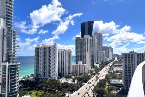 Apartment in Sunny Isles Beach, Florida 2 bedrooms, 210.05 sq.m. № 1968817 - photo 26