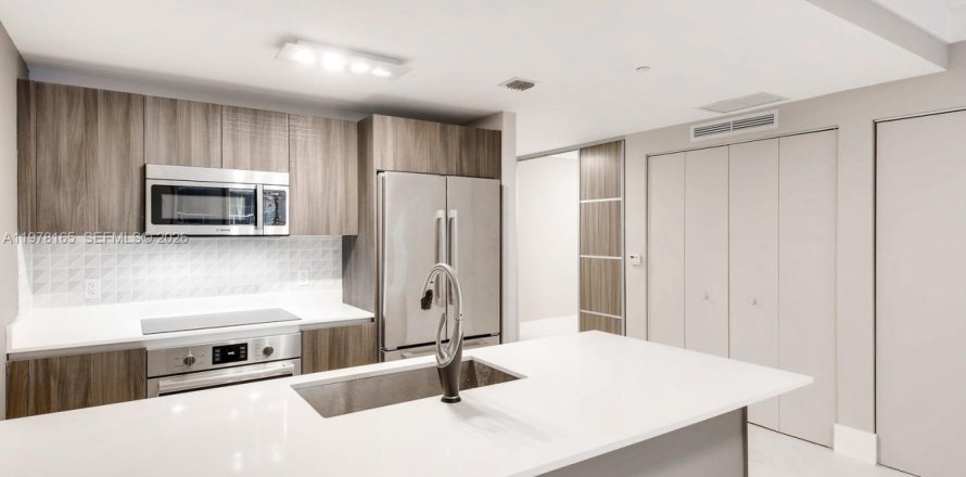 Condo à Miami, Floride, 1 chambre  № 2042079