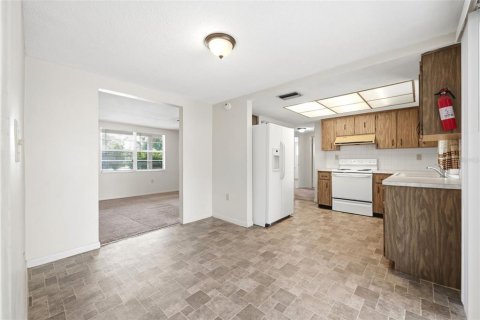 Casa en venta en Port Richey, Florida, 3 dormitorios, 110 m2 № 2100717 - foto 9