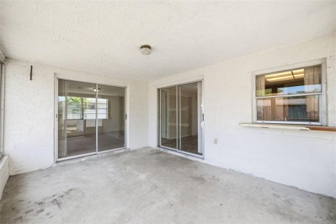 Casa en venta en Port Richey, Florida, 3 dormitorios, 110 m2 № 2100717 - foto 24
