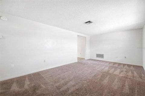 Casa en venta en Port Richey, Florida, 3 dormitorios, 110 m2 № 2100717 - foto 4