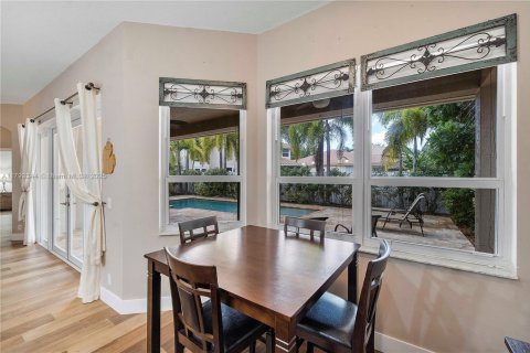 House in Coral Springs, Florida 4 bedrooms, 210.7 sq.m. № 1688805 - photo 16