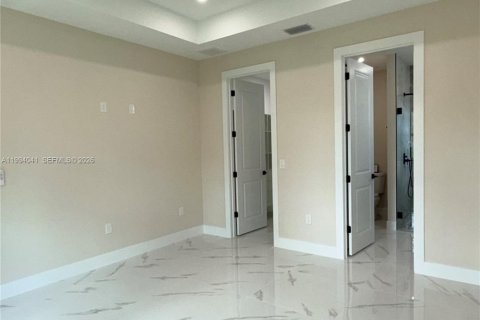 House in Lehigh Acres, Florida 3 bedrooms, 143.07 sq.m. № 2055684 - photo 30