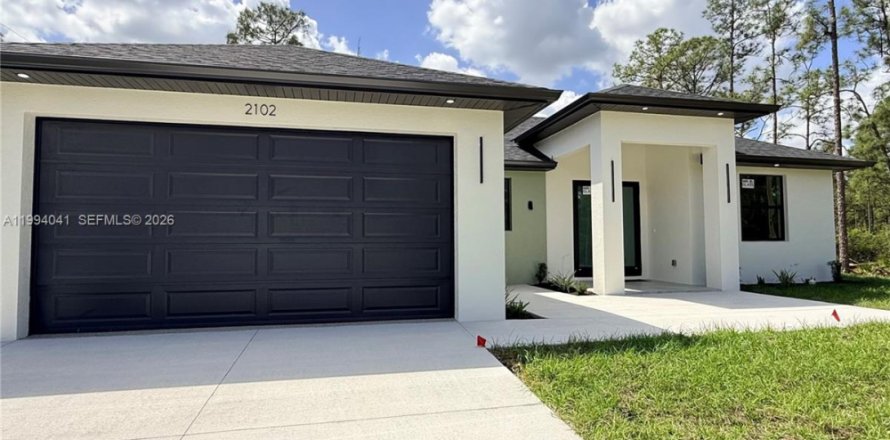 House in Lehigh Acres, Florida 3 bedrooms, 143.07 sq.m. № 2055684