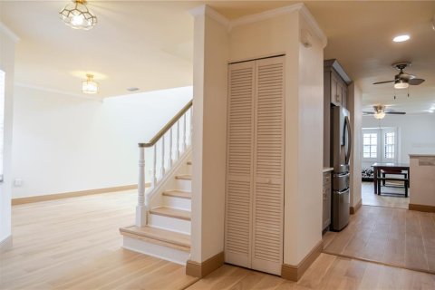 Townhouse in Tampa, Florida 3 bedrooms, 165.18 sq.m. № 1912165 - photo 29