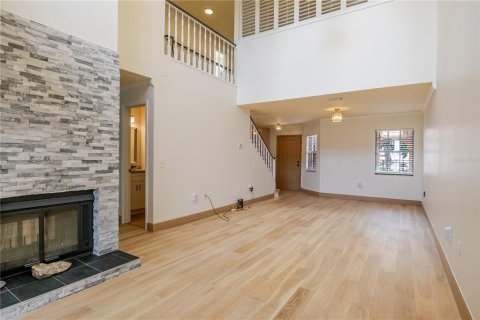 Townhouse in Tampa, Florida 3 bedrooms, 165.18 sq.m. № 1912165 - photo 15