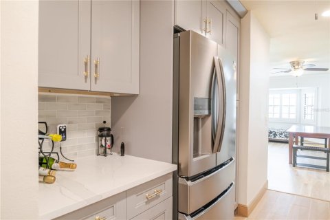 Townhouse in Tampa, Florida 3 bedrooms, 165.18 sq.m. № 1912165 - photo 27