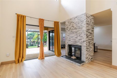 Townhouse in Tampa, Florida 3 bedrooms, 165.18 sq.m. № 1912165 - photo 14