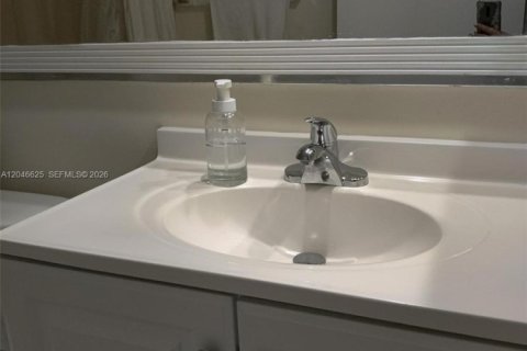 Condo in Boca Raton, Florida, 2 bedrooms № 2192187 - photo 24