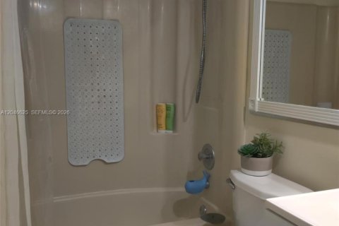 Condo in Boca Raton, Florida, 2 bedrooms № 2192187 - photo 23