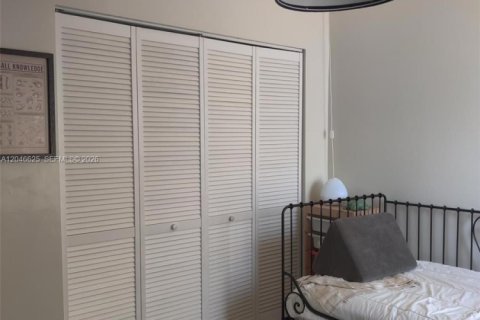 Condo in Boca Raton, Florida, 2 bedrooms № 2192187 - photo 19