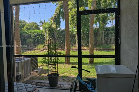 Condo in Boca Raton, Florida, 2 bedrooms № 2192187 - photo 26