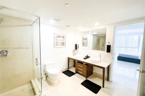 Condominio en venta en Miami, Florida, 2 dormitorios, 128.76 m2 № 1691950 - foto 11