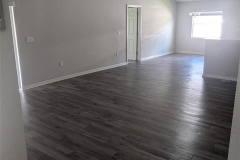 House in Lakeland, Florida 3 bedrooms, 144.18 sq.m. № 2207569 - photo 5