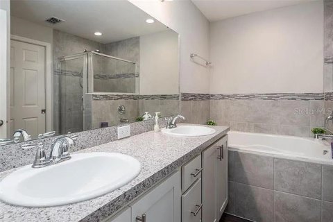 House in Lakeland, Florida 3 bedrooms, 144.18 sq.m. № 2207569 - photo 9