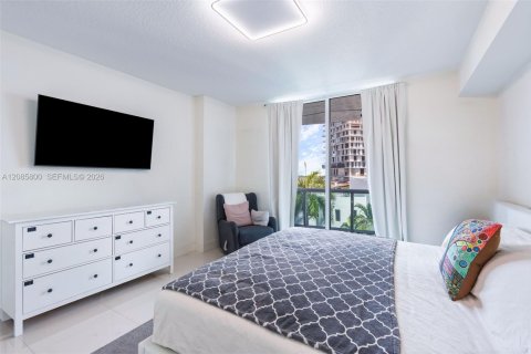 Copropriété à louer à North Bay Village, Floride: 2 chambres, 116.22 m2 № 2357045 - photo 9