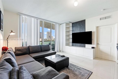 Copropriété à louer à North Bay Village, Floride: 2 chambres, 116.22 m2 № 2357045 - photo 2