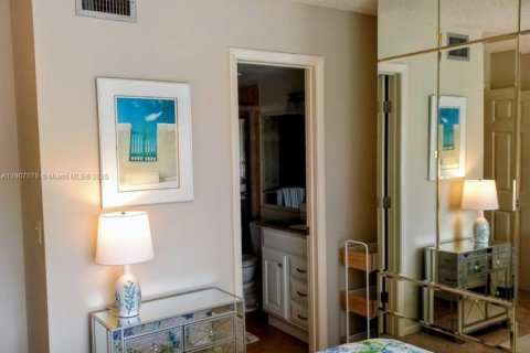 Купить кондоминиум в Гринакрес, Флорида 3 комнаты, 85.66м2, № 1963923 - фото 20