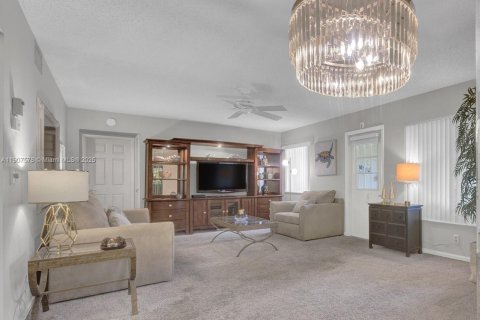 Купить кондоминиум в Гринакрес, Флорида 3 комнаты, 85.66м2, № 1963923 - фото 3