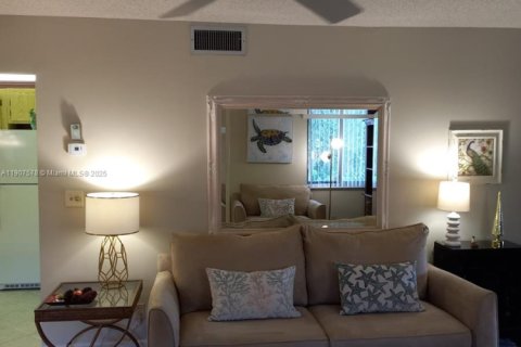 Купить кондоминиум в Гринакрес, Флорида 3 комнаты, 85.66м2, № 1963923 - фото 9