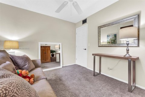 Купить кондоминиум в Гринакрес, Флорида 3 комнаты, 85.66м2, № 1963923 - фото 25