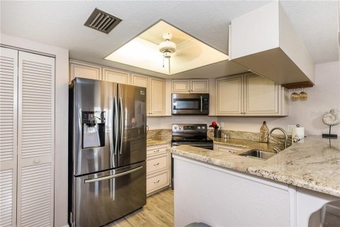 Copropriété à louer à Punta Gorda, Floride: 2 chambres, 108.51 m2 № 213506 - photo 11