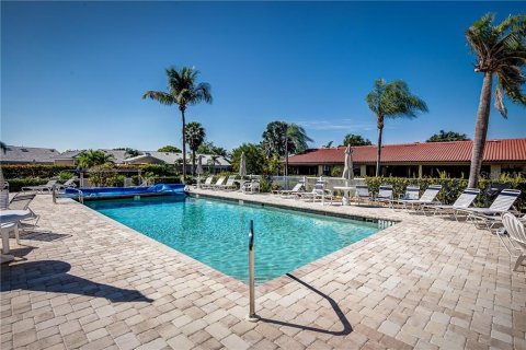 Copropriété à louer à Punta Gorda, Floride: 2 chambres, 108.51 m2 № 213506 - photo 3