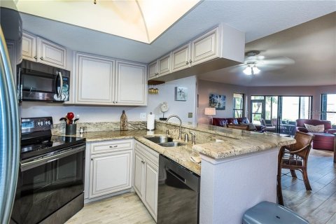 Copropriété à louer à Punta Gorda, Floride: 2 chambres, 108.51 m2 № 213506 - photo 12