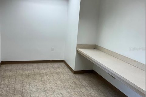 Propiedad comercial en venta en Gainesville, Florida, 384.43 m2 № 1915291 - foto 16
