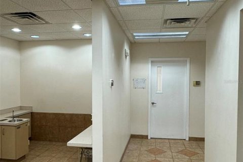 Propiedad comercial en venta en Gainesville, Florida, 384.43 m2 № 1915291 - foto 21