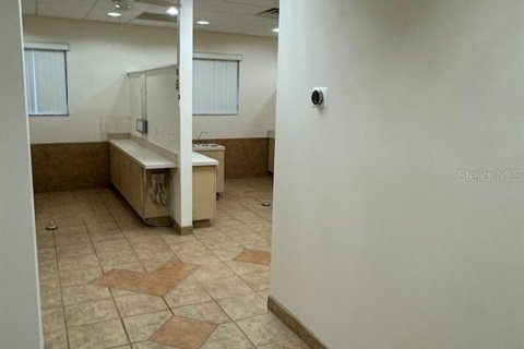 Propiedad comercial en venta en Gainesville, Florida, 384.43 m2 № 1915291 - foto 22