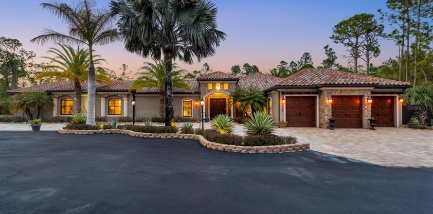 Villa ou maison à North Port, Floride 6 chambres, 353.21 m2 № 2211799