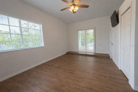 House in Tarpon Springs, Florida 5 bedrooms, 386.1 sq.m. № 2101919 - photo 19