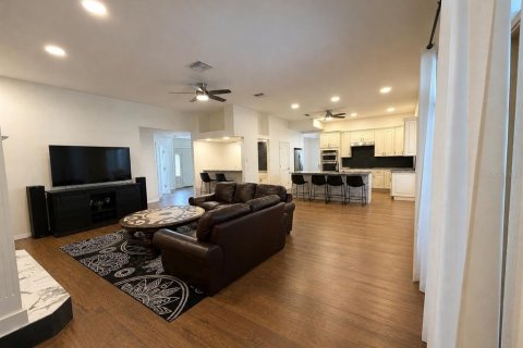 House in Tarpon Springs, Florida 5 bedrooms, 386.1 sq.m. № 2101919 - photo 9
