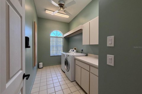 House in Tarpon Springs, Florida 5 bedrooms, 386.1 sq.m. № 2101919 - photo 13