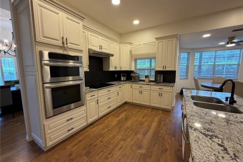 House in Tarpon Springs, Florida 5 bedrooms, 386.1 sq.m. № 2101919 - photo 3