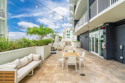 Copropriété à louer à Miami, Floride: 1 chambre, 72 m2 № 2048479 - photo 12