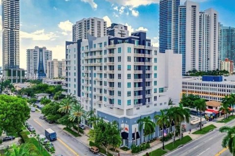 Copropriété à louer à Miami, Floride: 1 chambre, 72 m2 № 2048479 - photo 7