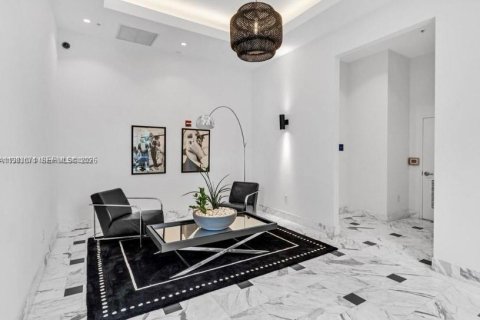 Copropriété à louer à Miami, Floride: 1 chambre, 72 m2 № 2048479 - photo 13