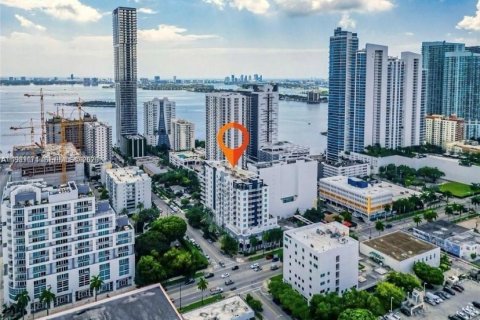 Copropriété à louer à Miami, Floride: 1 chambre, 72 m2 № 2048479 - photo 8