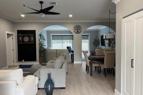 Casa en alquiler en Lake Worth, Florida, 3 dormitorios, 218.13 m2 № 2250554 - foto 3