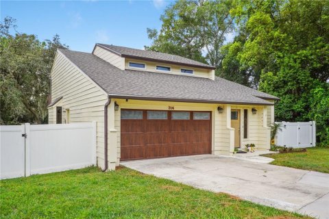 House in Longwood, Florida 3 bedrooms, 173.91 sq.m. № 2324233 - photo 4